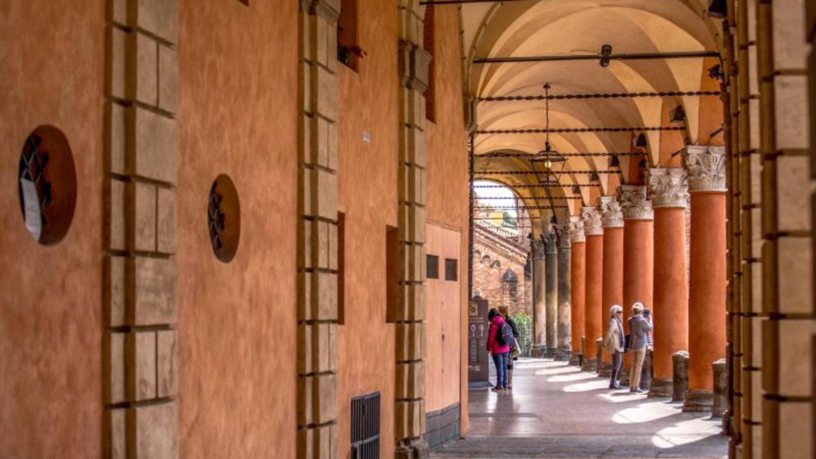 Porticoes of Santo Stefano, Bologna Welcome CC BY 4.0