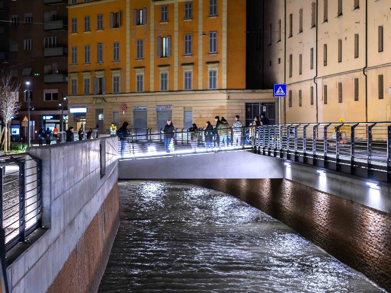 Via Riva di Reno - ponte pedonale
