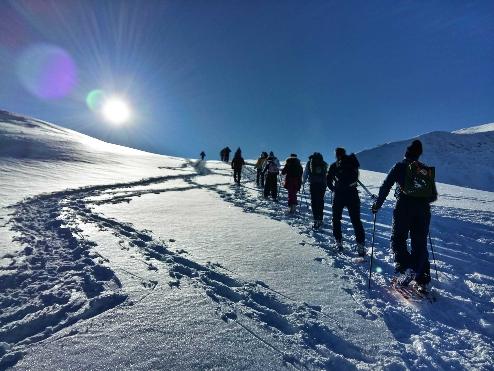 Live the Corno in your snowshoes in february too