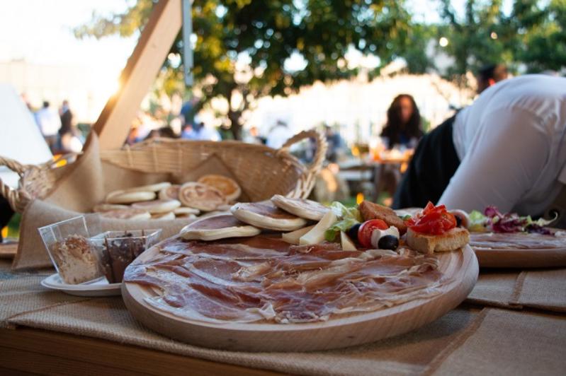 WE'RE OUT! Summer in the Orchard - Grand Tour Italia 