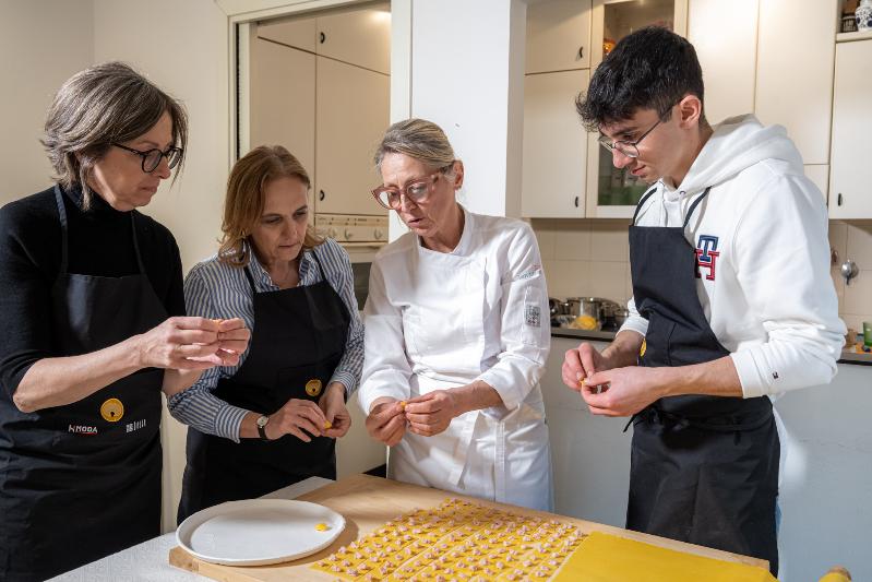 Lucia Antonelli, scuola di cucina 