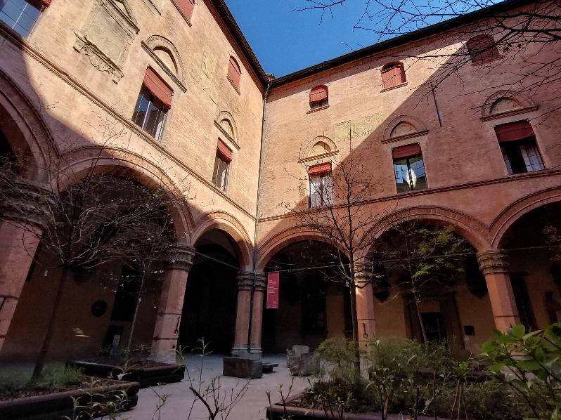Cortile Palazzo d'Accursio Cortile Palazzo d'Accursio