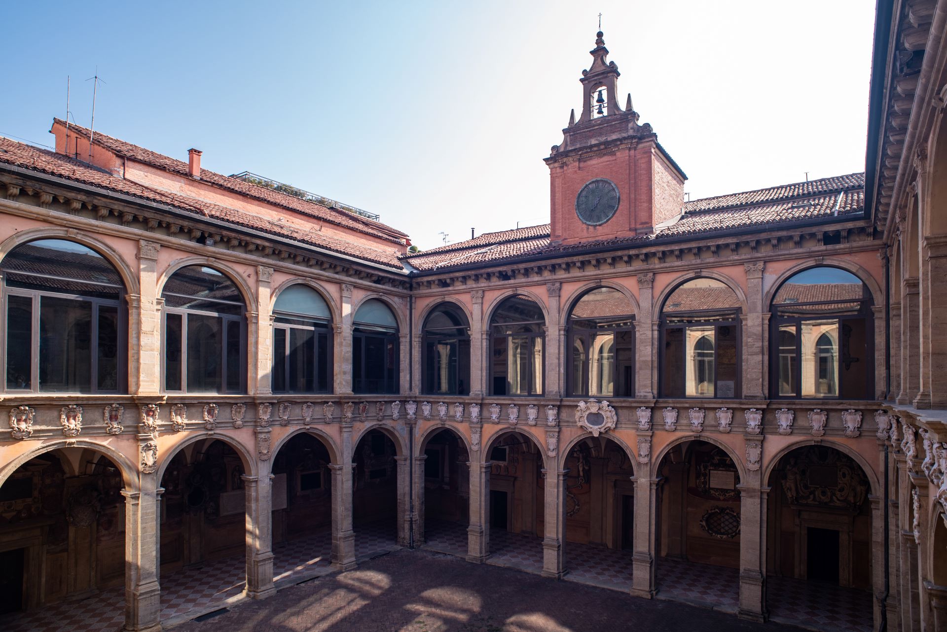 Palazzo dell'Archiginnasio e Teatro Anatomico di Bologna - Bologna Welcome