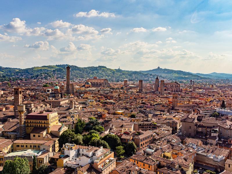 Vista aerea Bologna - ph. Wildlab Vista aerea Bologna - ph. Wildlab