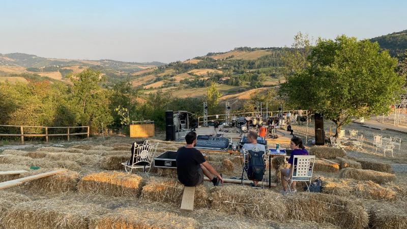 Open-air kiosks and chalets in Bologna parks