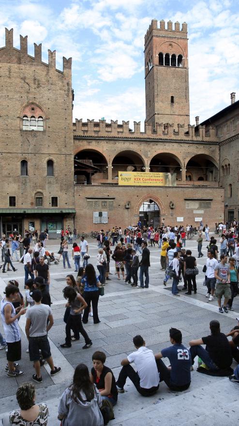 Piazza Nettuno e Palazzo Re Enzo