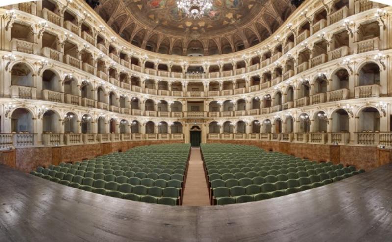 Городской театр Болоньи - Bologna Welcome