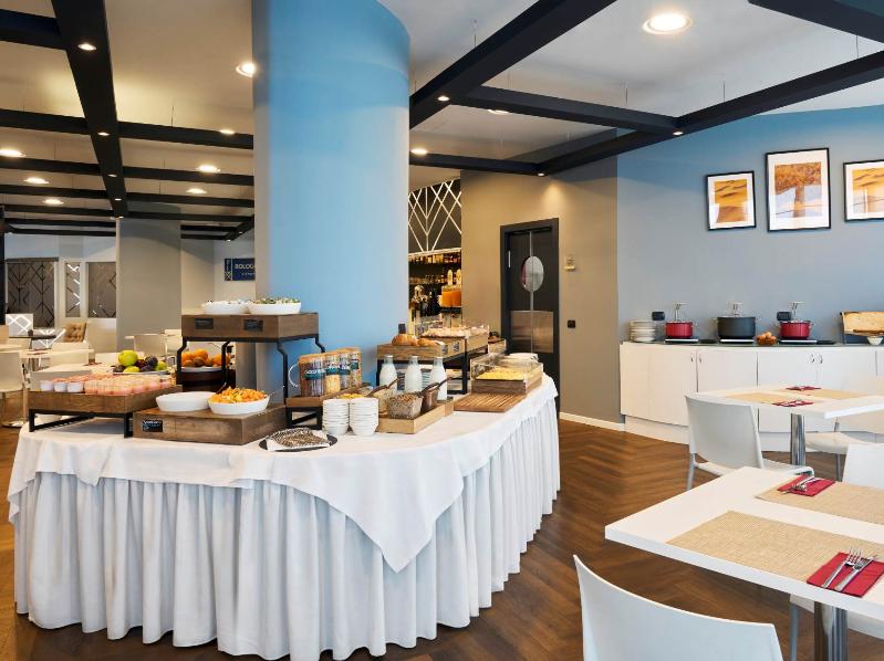 Sala colazione - Four Points Flex by Sheraton Bologna Airport Sala colazione - Four Points Flex by Sheraton Bologna Airport