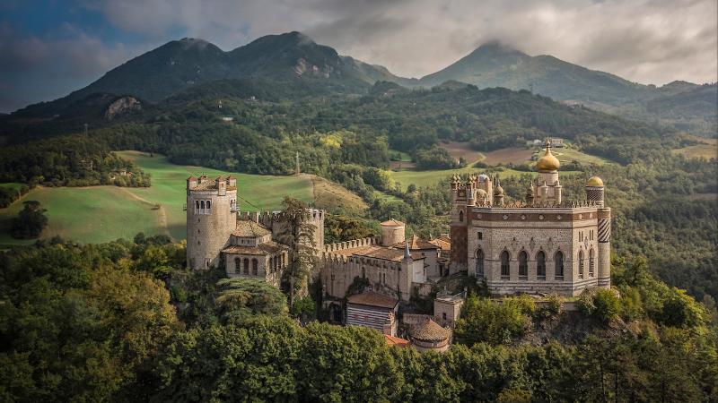 Castles in the Territory