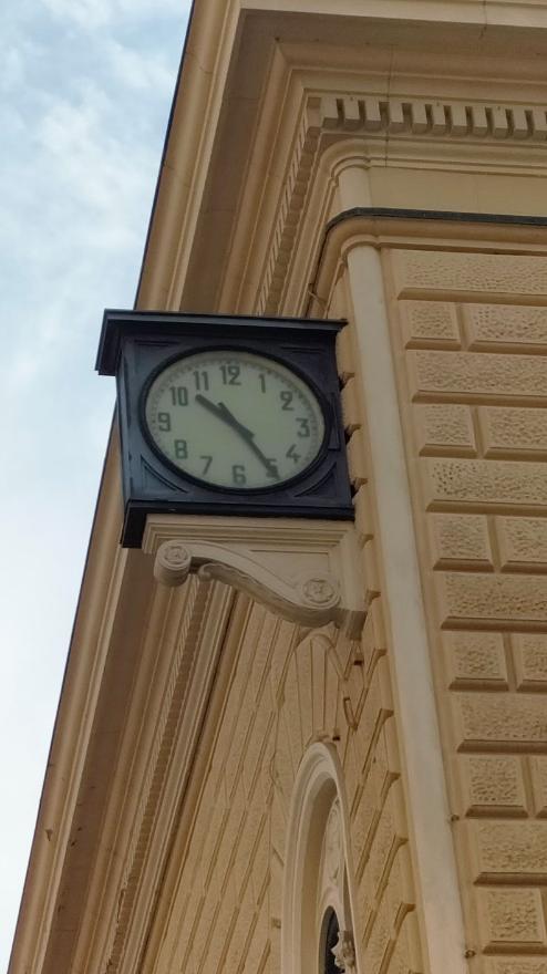Clock at the train station, stuck on 10.25 bombing time August 2, 1980 - - ph. Federico Farinelli