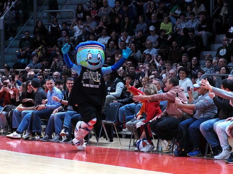 Harlem Globetrotter 2024 PalaDozza