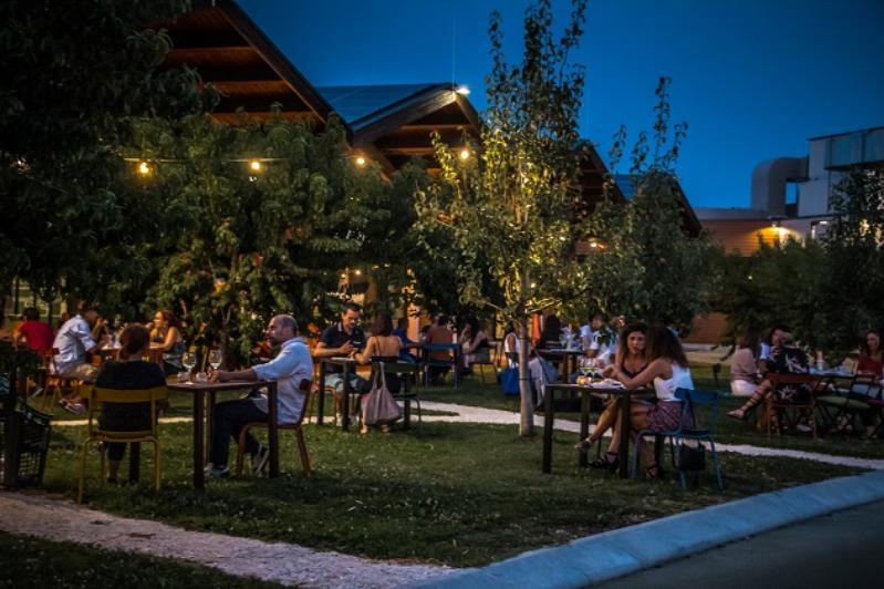 Estate nel frutteto - Grand Tour Italia