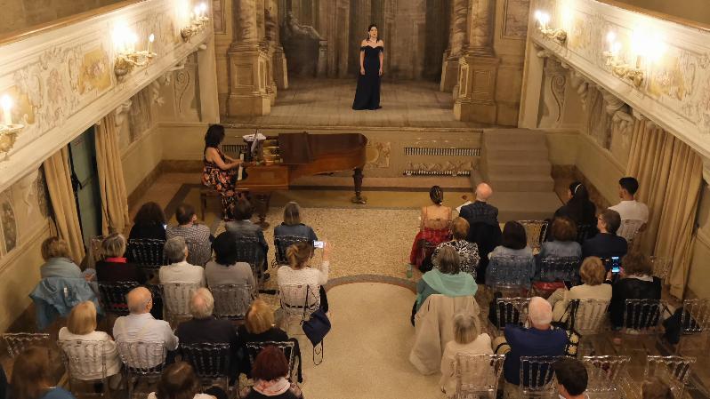 esibizione di opera lirica