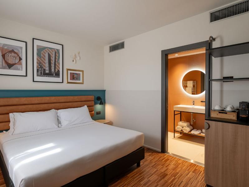 Camera matrimoniale hotel Bleis Camera matrimoniale hotel Bleis