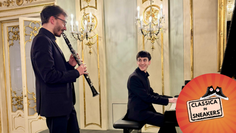 Duo Santamaria Paoletti | Classica in sneakers
