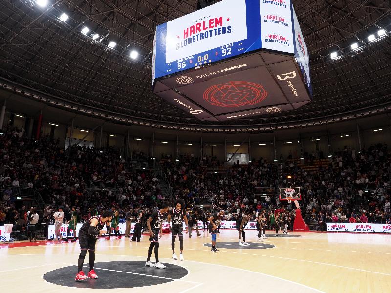 Harlem Globetrotter World Tour 2024 Paladozza