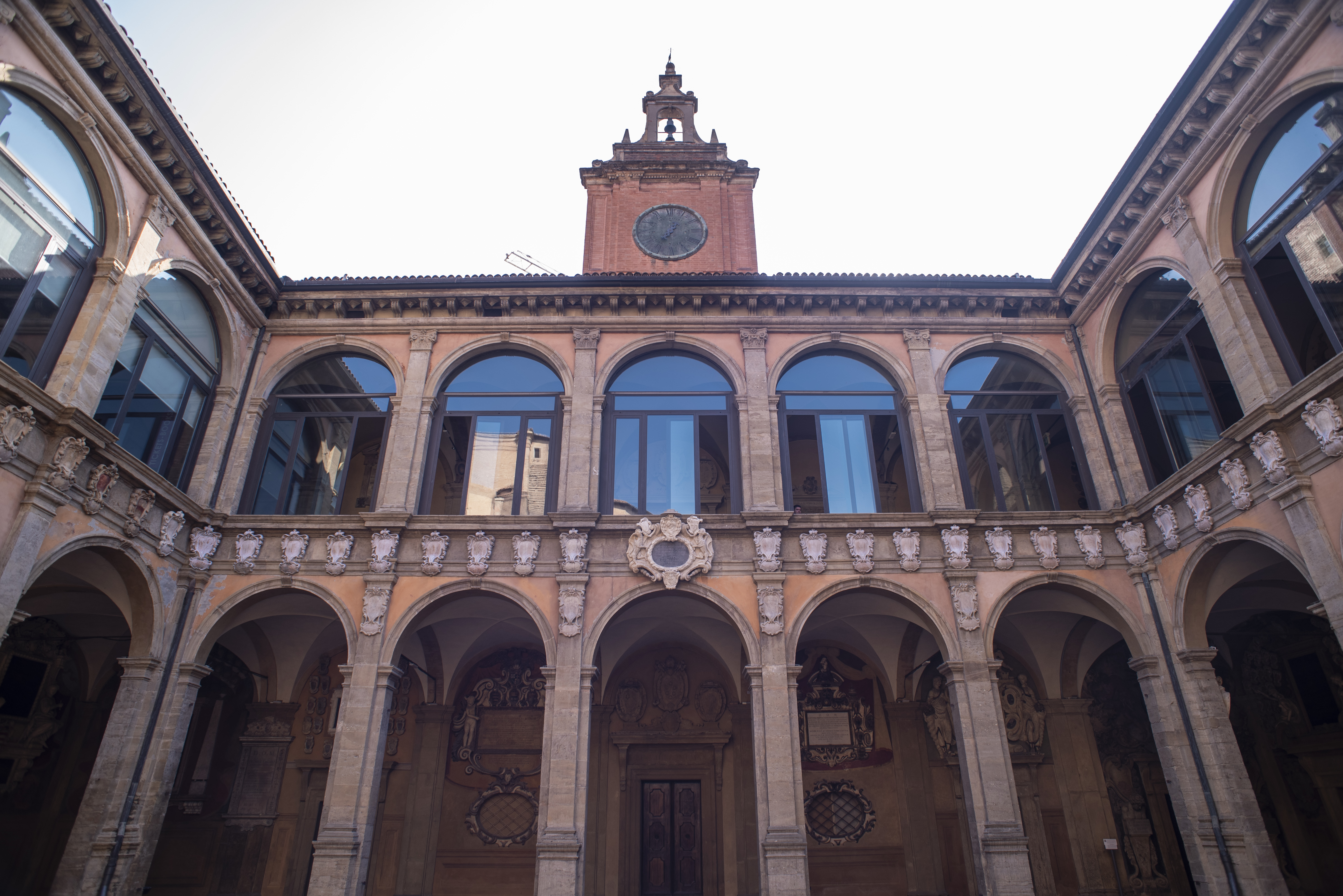 Archiginnasio - Cortile | Stefano Laddomada - Per gentile concessione della Biblioteca comunale dell'Archiginnasio, Bologna