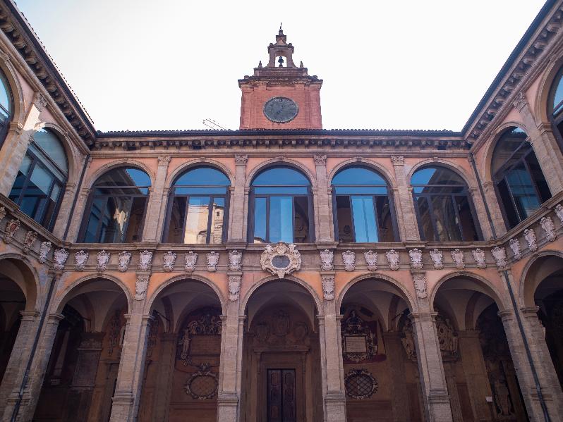 Archiginnasio - Cortile | Stefano Laddomada - Per gentile concessione della Biblioteca comunale dell'Archiginnasio, Bologna
