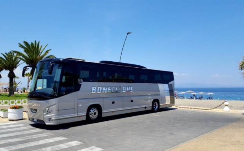 Noleggio bus e pullman con conducente: Bonelli Bus