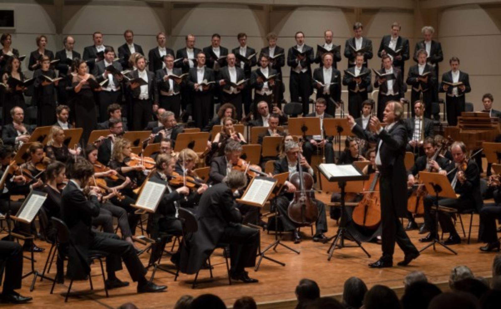 Balthasar Neumann Ensemble, Choir and Soloists Thomas Heng Bologna